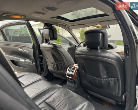 Черный Мерседес С Класс, объемом двигателя 3.5 л и пробегом 217 тыс. км за 10300 $, фото 49 на Automoto.ua