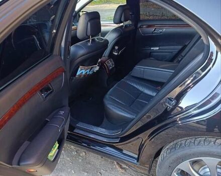 Мерседес С Класс 2007 в Львове на Automoto.ua Черный Мерседес С Класс, объемом двигателя 3.2 л и пробегом 320 тыс. км за 15000 $, фото 4 на Automoto.ua