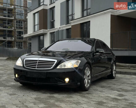 Черный Мерседес С Класс, объемом двигателя 5.46 л и пробегом 270 тыс. км за 8700 $, фото 2 на Automoto.ua