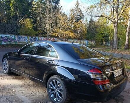 Мерседес С Класс 2007 в Львове на Automoto.ua Черный Мерседес С Класс, объемом двигателя 3.2 л и пробегом 320 тыс. км за 15000 $, фото 6 на Automoto.ua