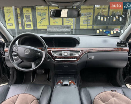 Черный Мерседес С Класс, объемом двигателя 3 л и пробегом 300 тыс. км за 14200 $, фото 18 на Automoto.ua