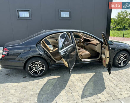 Черный Мерседес С Класс, объемом двигателя 0 л и пробегом 330 тыс. км за 10000 $, фото 5 на Automoto.ua