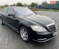 Черный Мерседес С Класс, объемом двигателя 5.5 л и пробегом 226 тыс. км за 12700 $, фото 1 на Automoto.ua