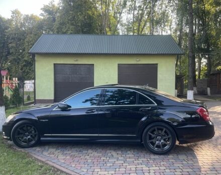 Чорний Мерседес С Клас, об'ємом двигуна 5.5 л та пробігом 262 тис. км за 12500 $, фото 1 на Automoto.ua