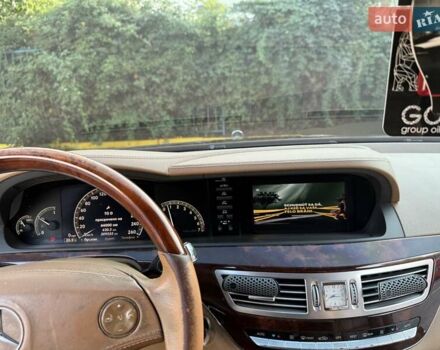 Мерседес С Класс 2007 в Ужгороде на Automoto.ua Черный Мерседес С Класс, объемом двигателя 4.7 л и пробегом 300 тыс. км за 11000 $, фото 5 на Automoto.ua