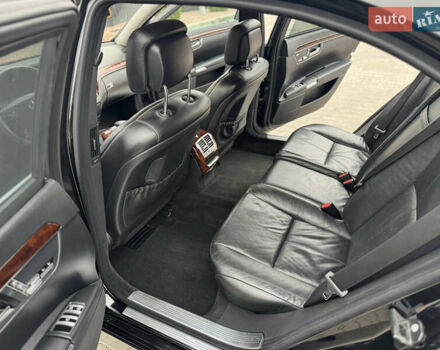 Черный Мерседес С Класс, объемом двигателя 3.5 л и пробегом 217 тыс. км за 10300 $, фото 33 на Automoto.ua