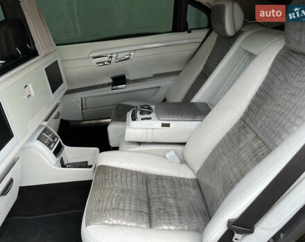 Черный Мерседес С Класс, объемом двигателя 5.5 л и пробегом 81 тыс. км за 33000 $, фото 18 на Automoto.ua