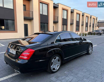 Черный Мерседес С Класс, объемом двигателя 5.5 л и пробегом 220 тыс. км за 12999 $, фото 13 на Automoto.ua
