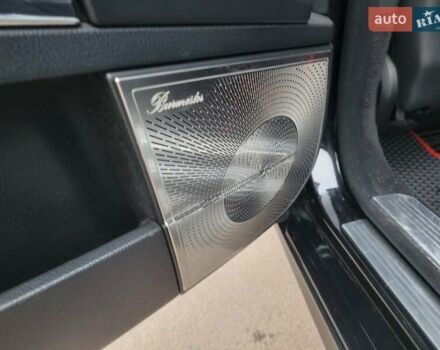 Черный Мерседес С Класс, объемом двигателя 5.5 л и пробегом 300 тыс. км за 9999 $, фото 13 на Automoto.ua