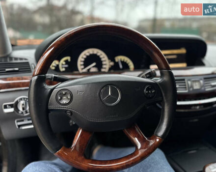 Черный Мерседес С Класс, объемом двигателя 5.5 л и пробегом 288 тыс. км за 10999 $, фото 34 на Automoto.ua