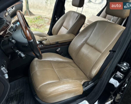 Черный Мерседес С Класс, объемом двигателя 5.5 л и пробегом 288 тыс. км за 10999 $, фото 18 на Automoto.ua