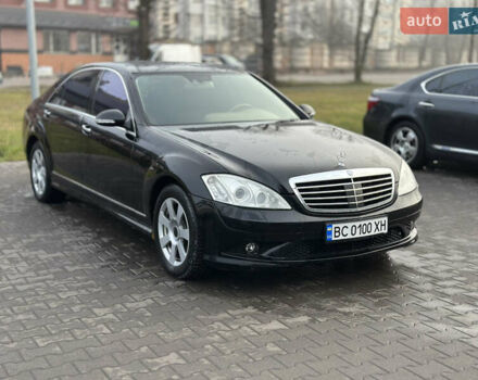 Черный Мерседес С Класс, объемом двигателя 5.46 л и пробегом 280 тыс. км за 8500 $, фото 4 на Automoto.ua