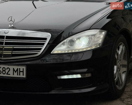 Чорний Мерседес С Клас, об'ємом двигуна 5.5 л та пробігом 288 тис. км за 10950 $, фото 2 на Automoto.ua