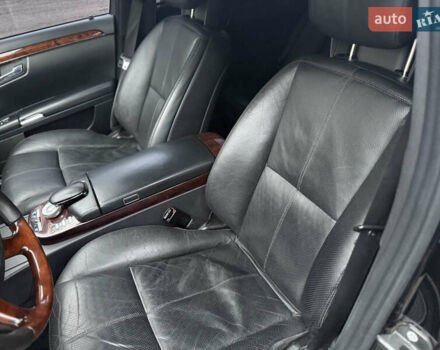 Чорний Мерседес С Клас, об'ємом двигуна 5.46 л та пробігом 560 тис. км за 7650 $, фото 16 на Automoto.ua