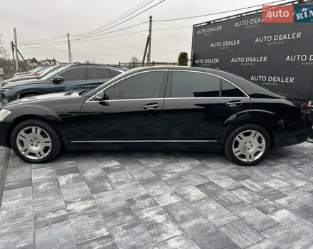 Чорний Мерседес С Клас, об'ємом двигуна 3.5 л та пробігом 220 тис. км за 10800 $, фото 2 на Automoto.ua