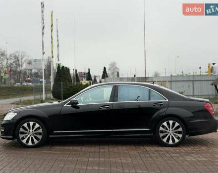 Черный Мерседес С Класс, объемом двигателя 5.46 л и пробегом 295 тыс. км за 13200 $, фото 7 на Automoto.ua