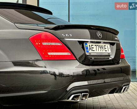 Черный Мерседес С Класс, объемом двигателя 6.3 л и пробегом 91 тыс. км за 25000 $, фото 10 на Automoto.ua
