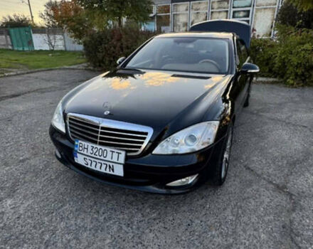 Черный Мерседес С Класс, объемом двигателя 2.99 л и пробегом 300 тыс. км за 10200 $, фото 1 на Automoto.ua