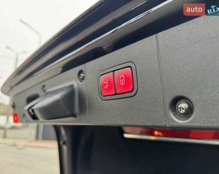 Черный Мерседес С Класс, объемом двигателя 3.5 л и пробегом 217 тыс. км за 10300 $, фото 57 на Automoto.ua