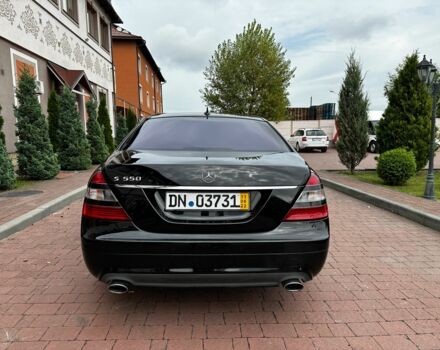 Черный Мерседес С Класс, объемом двигателя 5.5 л и пробегом 330 тыс. км за 10000 $, фото 6 на Automoto.ua