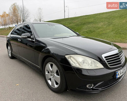 Черный Мерседес С Класс, объемом двигателя 3.5 л и пробегом 305 тыс. км за 7800 $, фото 2 на Automoto.ua