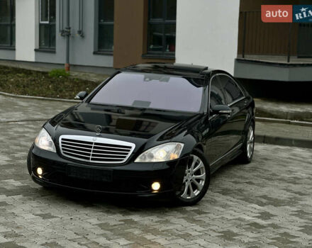 Черный Мерседес С Класс, объемом двигателя 5.46 л и пробегом 270 тыс. км за 8700 $, фото 11 на Automoto.ua