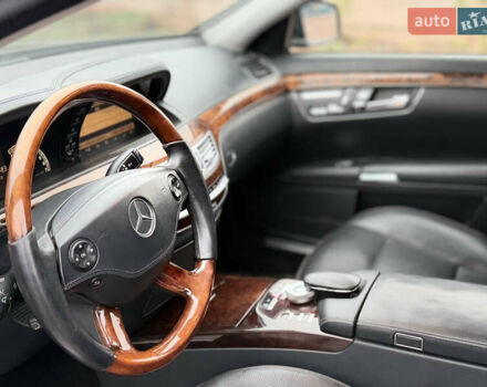 Черный Мерседес С Класс, объемом двигателя 5.46 л и пробегом 295 тыс. км за 13200 $, фото 27 на Automoto.ua