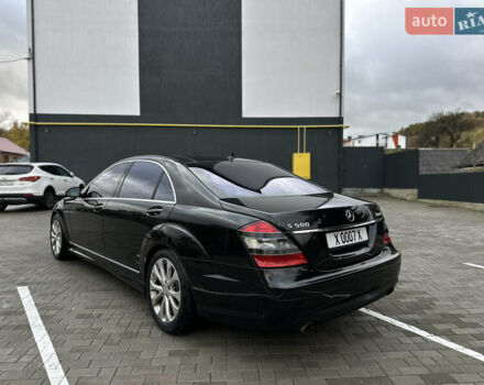 Чорний Мерседес С Клас, об'ємом двигуна 5.46 л та пробігом 270 тис. км за 10950 $, фото 3 на Automoto.ua