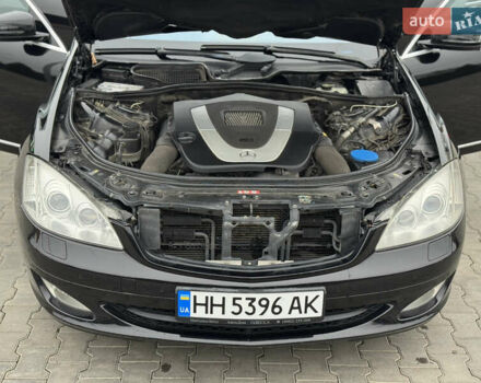 Черный Мерседес С Класс, объемом двигателя 3.5 л и пробегом 217 тыс. км за 10300 $, фото 64 на Automoto.ua