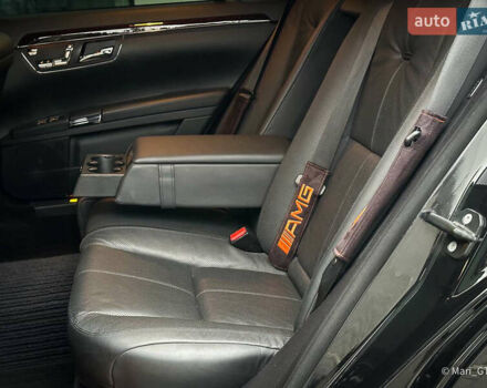 Черный Мерседес С Класс, объемом двигателя 6.3 л и пробегом 91 тыс. км за 25000 $, фото 17 на Automoto.ua