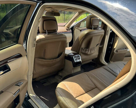 Черный Мерседес С Класс, объемом двигателя 0 л и пробегом 330 тыс. км за 10000 $, фото 7 на Automoto.ua