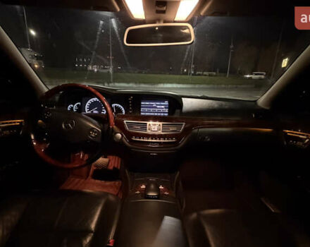 Черный Мерседес С Класс, объемом двигателя 5.5 л и пробегом 176 тыс. км за 8499 $, фото 51 на Automoto.ua