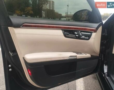 Черный Мерседес С Класс, объемом двигателя 5.5 л и пробегом 416 тыс. км за 9500 $, фото 5 на Automoto.ua