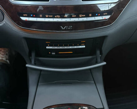 Чорний Мерседес С Клас, об'ємом двигуна 5.5 л та пробігом 155 тис. км за 16800 $, фото 13 на Automoto.ua