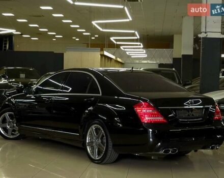 Черный Мерседес С Класс, объемом двигателя 5.46 л и пробегом 266 тыс. км за 10989 $, фото 1 на Automoto.ua