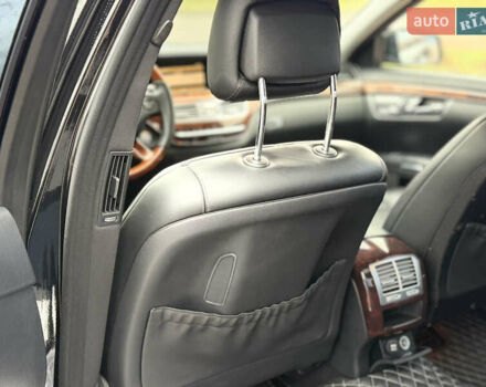 Черный Мерседес С Класс, объемом двигателя 5.46 л и пробегом 295 тыс. км за 13200 $, фото 29 на Automoto.ua