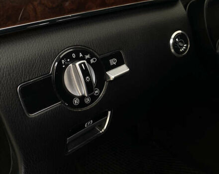 Чорний Мерседес С Клас, об'ємом двигуна 5.5 л та пробігом 303 тис. км за 10400 $, фото 10 на Automoto.ua