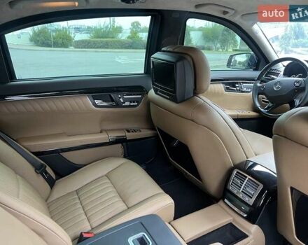 Чорний Мерседес С Клас, об'ємом двигуна 5.5 л та пробігом 125 тис. км за 35500 $, фото 33 на Automoto.ua