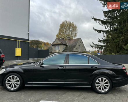 Чорний Мерседес С Клас, об'ємом двигуна 5.46 л та пробігом 270 тис. км за 10950 $, фото 2 на Automoto.ua