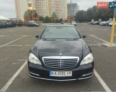 Черный Мерседес С Класс, объемом двигателя 5.5 л и пробегом 416 тыс. км за 9500 $, фото 9 на Automoto.ua