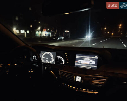 Чорний Мерседес С Клас, об'ємом двигуна 5.5 л та пробігом 303 тис. км за 10400 $, фото 28 на Automoto.ua