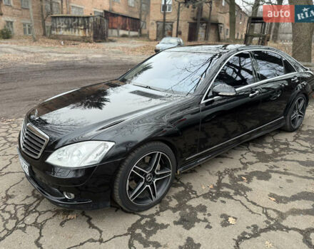 Чорний Мерседес С Клас, об'ємом двигуна 5.46 л та пробігом 560 тис. км за 7650 $, фото 12 на Automoto.ua