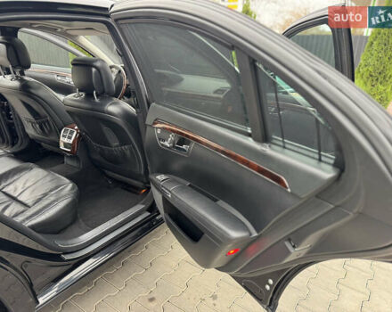 Черный Мерседес С Класс, объемом двигателя 3.5 л и пробегом 217 тыс. км за 10300 $, фото 73 на Automoto.ua