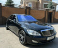 Черный Мерседес С Класс, объемом двигателя 5.5 л и пробегом 319 тыс. км за 13000 $, фото 1 на Automoto.ua