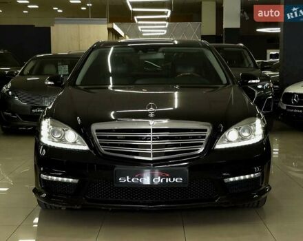 Черный Мерседес С Класс, объемом двигателя 5.46 л и пробегом 266 тыс. км за 10989 $, фото 5 на Automoto.ua