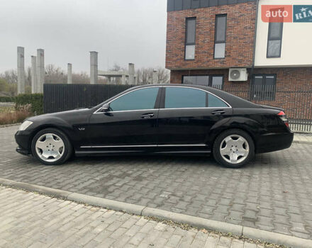Черный Мерседес С Класс, объемом двигателя 5.51 л и пробегом 249 тыс. км за 14000 $, фото 2 на Automoto.ua