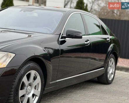 Черный Мерседес С Класс, объемом двигателя 3.5 л и пробегом 217 тыс. км за 10300 $, фото 13 на Automoto.ua