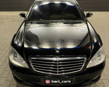 Черный Мерседес С Класс, объемом двигателя 5.5 л и пробегом 176 тыс. км за 8499 $, фото 68 на Automoto.ua