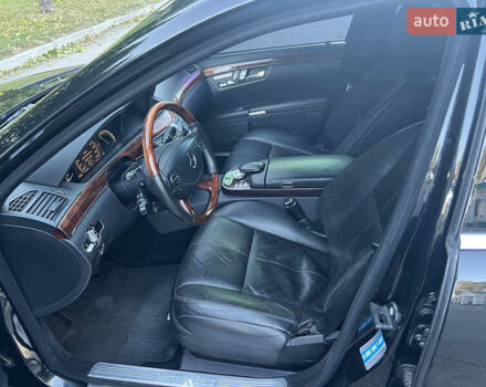 Чорний Мерседес С Клас, об'ємом двигуна 5.46 л та пробігом 560 тис. км за 7650 $, фото 32 на Automoto.ua