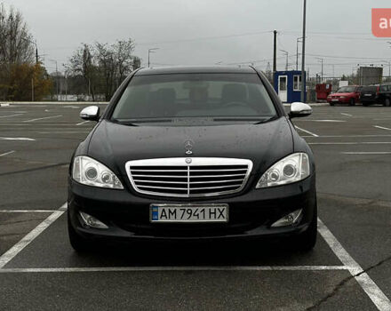 Черный Мерседес С Класс, объемом двигателя 2.99 л и пробегом 208 тыс. км за 14000 $, фото 1 на Automoto.ua